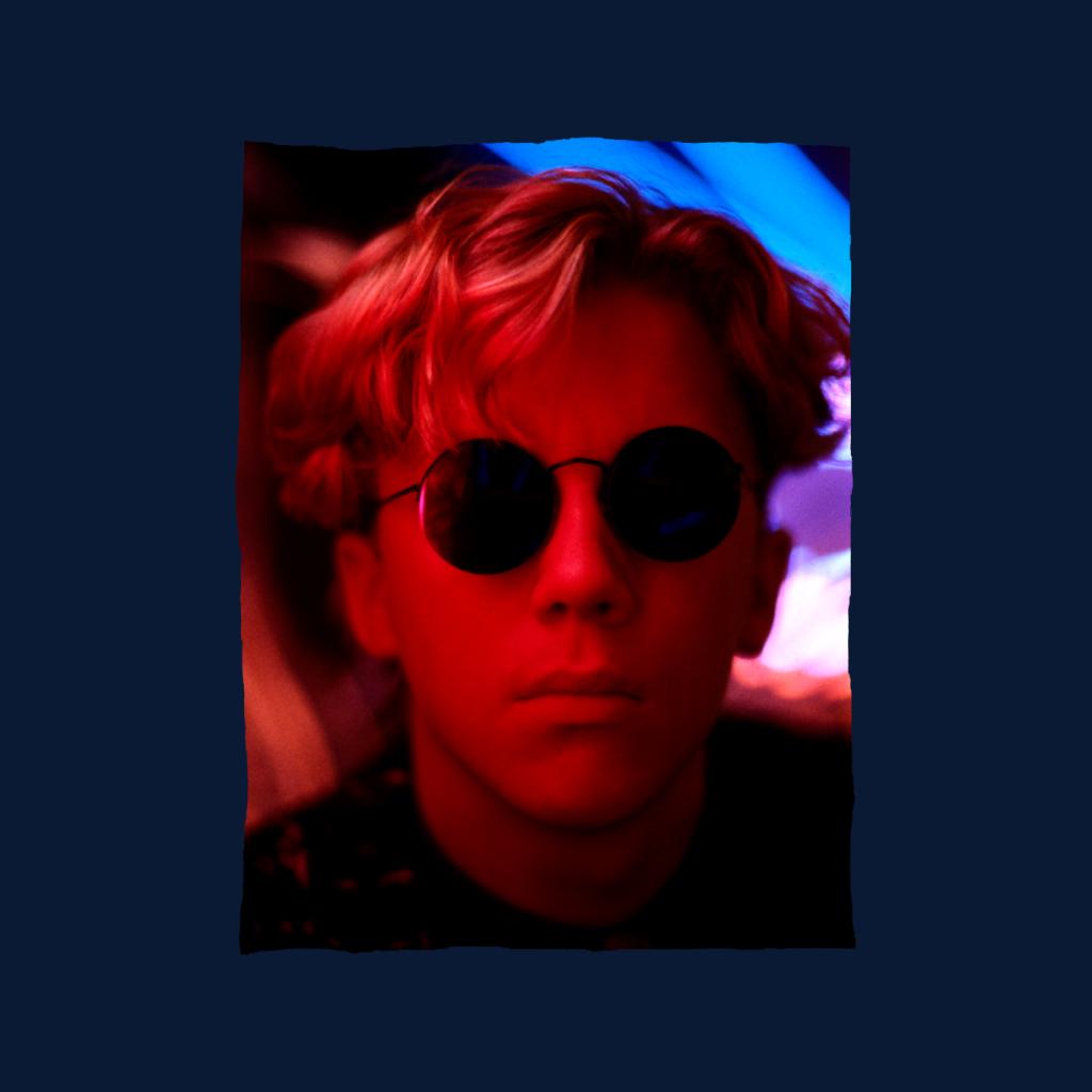 Weird Science Gary Wallace Wearing Glasses Women's T-Shirt product image 2