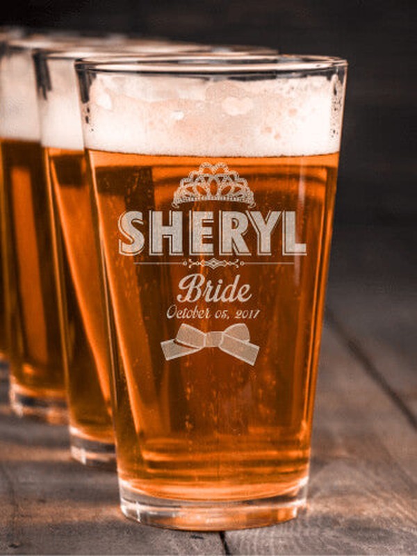 Bridal Party Girls : Pint Glasses - Engraved