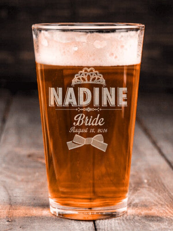 Bridal Party Girls : Pint Glasses - Engraved