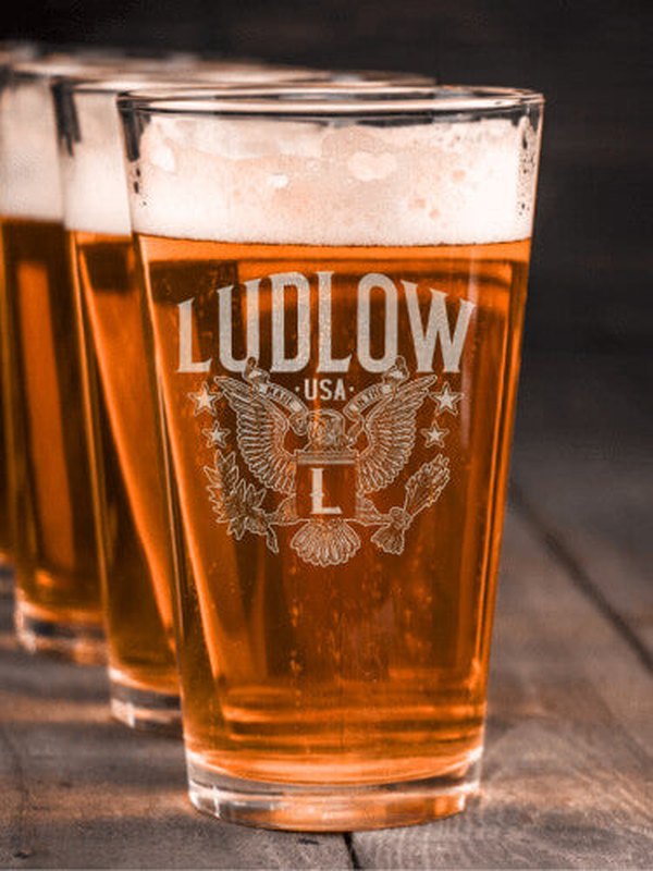 Eagle Monogram : Pint Glasses - Engraved
